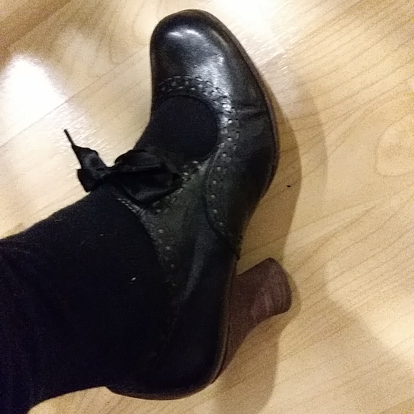 Vintage Black Leather Naya Jada Pumps - Picture 7 of 8